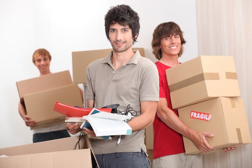 Packing materials and bubble wrap for fragile items